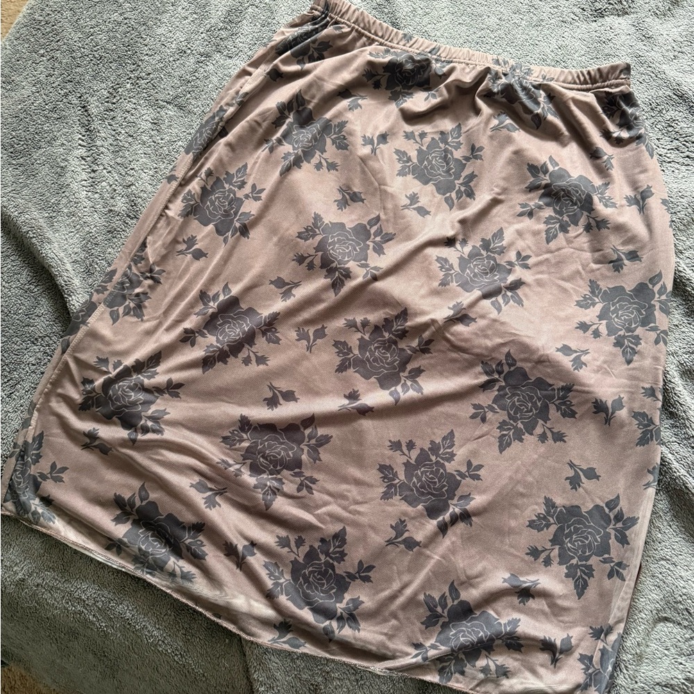 Shein Curve Floral Patterned Tan and Black Skirt